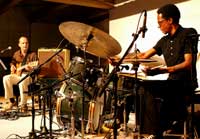 Wolfgang Muthspiel & Brian Blade yH5BAEAAAAALAAAAAABAAEAAAIBRAA7 - Wolfgang Muthspiel & Brian Blade