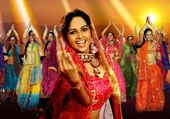 Bollywood Love Story. A Musical yH5BAEAAAAALAAAAAABAAEAAAIBRAA7 - Bollywood Love Story. A Musical