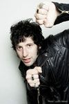 Adanowsky + Tonino Carotone yH5BAEAAAAALAAAAAABAAEAAAIBRAA7 - Adanowsky + Tonino Carotone