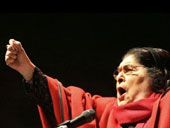 MUERE LA VOZ DE LATINOAMÉRICA MERCEDES "LA NEGRA" SOSA yH5BAEAAAAALAAAAAABAAEAAAIBRAA7 - MUERE LA VOZ DE LATINOAMÉRICA MERCEDES "LA NEGRA" SOSA