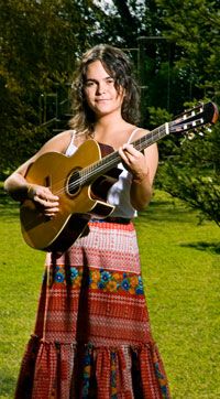 Camila Moreno yH5BAEAAAAALAAAAAABAAEAAAIBRAA7 - Camila Moreno