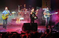 Sexto aniversario de Rootsound yH5BAEAAAAALAAAAAABAAEAAAIBRAA7 - Sexto aniversario de Rootsound
