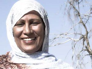 Mariem Hassan yH5BAEAAAAALAAAAAABAAEAAAIBRAA7 - Mariem Hassan