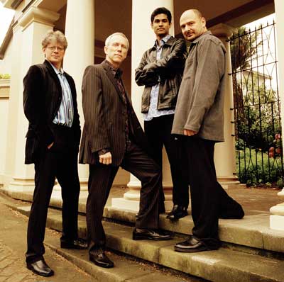 Kronos Quartet / Uniko yH5BAEAAAAALAAAAAABAAEAAAIBRAA7 - Kronos Quartet / Uniko