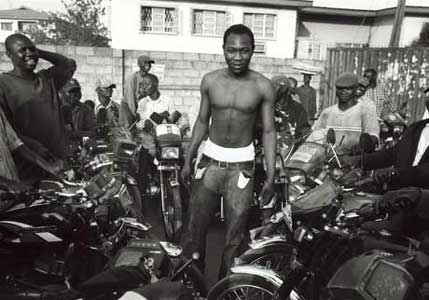 Seun Kuti & Egypt 80 / Sala Bikini yH5BAEAAAAALAAAAAABAAEAAAIBRAA7 - Seun Kuti & Egypt 80 / Sala Bikini