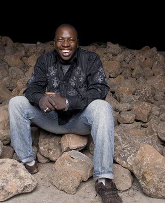 Vieux Farka Touré yH5BAEAAAAALAAAAAABAAEAAAIBRAA7 - Vieux Farka Touré