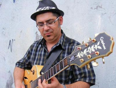 Carlos Velasco yH5BAEAAAAALAAAAAABAAEAAAIBRAA7 - Carlos Velasco
