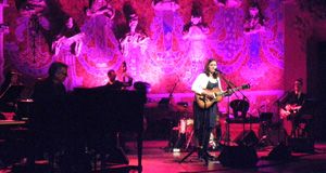 Madeleine Peyroux yH5BAEAAAAALAAAAAABAAEAAAIBRAA7 - Madeleine Peyroux