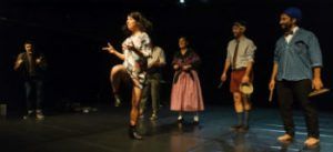 Sònia Gómez & Astrio & Ramon Balagué. yH5BAEAAAAALAAAAAABAAEAAAIBRAA7 - Sònia Gómez & Astrio & Ramon Balagué.