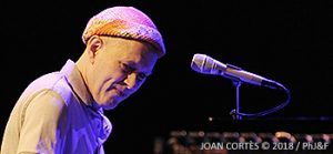 Django Bates yH5BAEAAAAALAAAAAABAAEAAAIBRAA7 - Django Bates