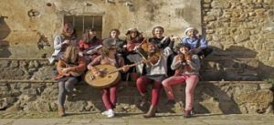 Orchestra Fireluche & Morgan Caney yH5BAEAAAAALAAAAAABAAEAAAIBRAA7 - Orchestra Fireluche & Morgan Caney