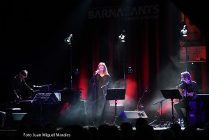 Maria del Mar Bonet. Saba de terrer. Homenatge al Pare Ginard yH5BAEAAAAALAAAAAABAAEAAAIBRAA7 - Maria del Mar Bonet. Saba de terrer. Homenatge al Pare Ginard