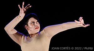 María Moreno. “Verso libre” yH5BAEAAAAALAAAAAABAAEAAAIBRAA7 - María Moreno. “Verso libre”