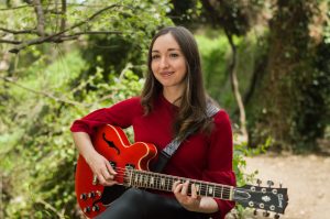 Eva Alcaide Quintet yH5BAEAAAAALAAAAAABAAEAAAIBRAA7 - Eva Alcaide Quintet