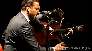 Jesús Méndez (cante) y Antonio Higuero (guitarra) yH5BAEAAAAALAAAAAABAAEAAAIBRAA7 - Jesús Méndez (cante) y Antonio Higuero (guitarra)